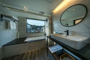 Watermark Hotel