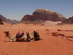 Desert Moon Camp