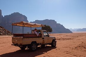 Desert Moon Camp