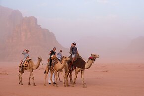 Desert Moon Camp