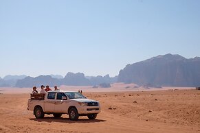 Desert Moon Camp
