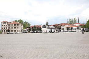 Akbak Hotel