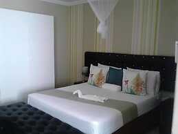 The New Mall Guest House