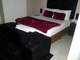 The New Mall Guest House