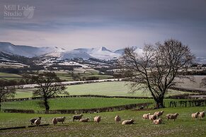 Mill Lodge Brecon Beacons