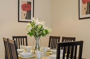 Custom House Square: Cathedral Quarter