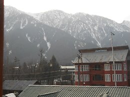 Hotel Abshar