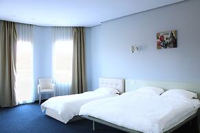 Gardenland Resort