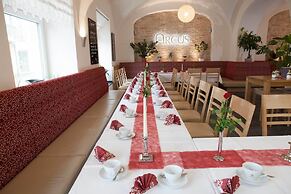 Arcus Hotel