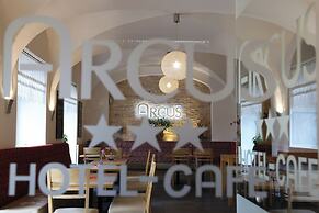 Arcus Hotel