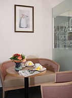 Arcus Hotel