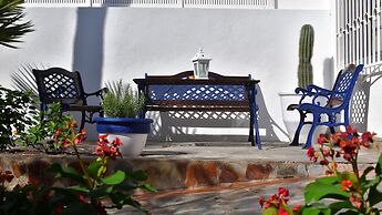 Endless Summer Hostel - Adults Only