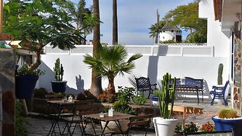 Endless Summer Hostel - Adults Only