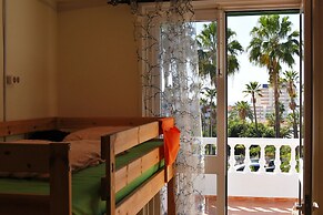 Endless Summer Hostel - Adults Only