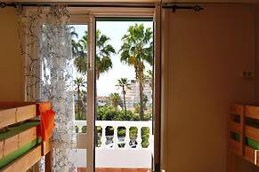 Endless Summer Hostel - Adults Only