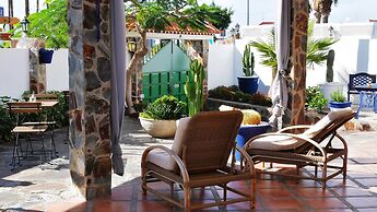 Endless Summer Hostel - Adults Only