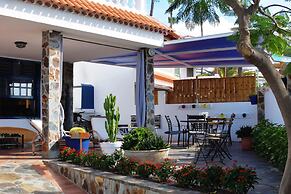 Endless Summer Hostel - Adults Only