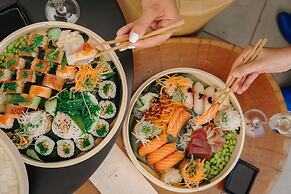 Lazure Hotel and Marina