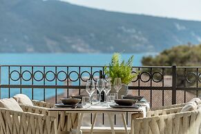 Lazure Hotel and Marina