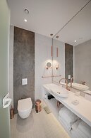 Lazure Hotel and Marina