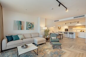 Lazure Hotel and Marina