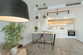 Lazure Hotel and Marina