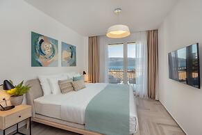 Lazure Hotel and Marina