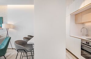 Lazure Hotel and Marina