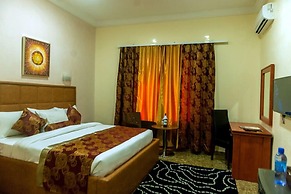 Sefcon Suites and Apartment