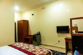 Sefcon Suites and Apartment