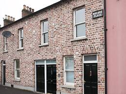 Malone Place Apartment