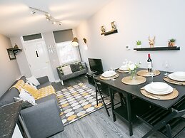 Malone Place Apartment