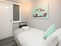 Malone Place Apartment