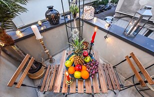 Parliament & River View Apartments