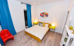 Parliament & River View Apartments