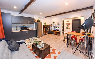 Parliament & River View Apartments