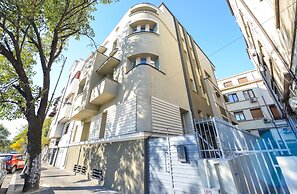 Parliament & River View Apartments