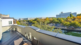 Parliament & River View Apartments