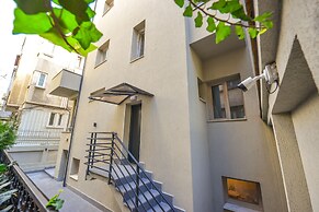 Parliament & River View Apartments