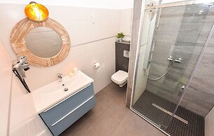 Parliament & River View Apartments