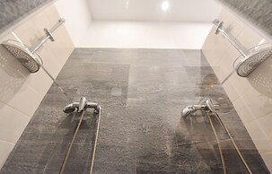 Parliament & River View Apartments