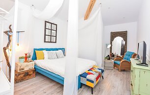 Parliament & River View Apartments