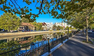 Parliament & River View Apartments