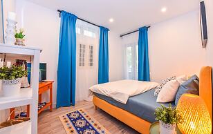 Parliament & River View Apartments