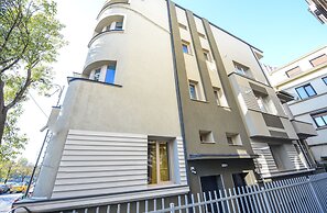 Parliament & River View Apartments