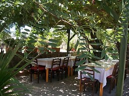 Assos Büyük Yıldızsaray Otel