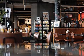 Exeter Hotel