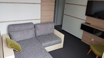 Hotel ZENA beauty & shopping center