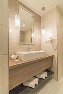 Hotel ZENA beauty & shopping center