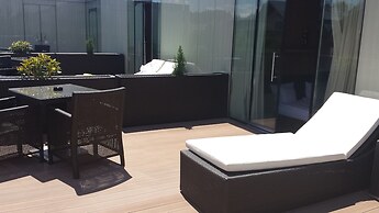 Hotel ZENA beauty & shopping center